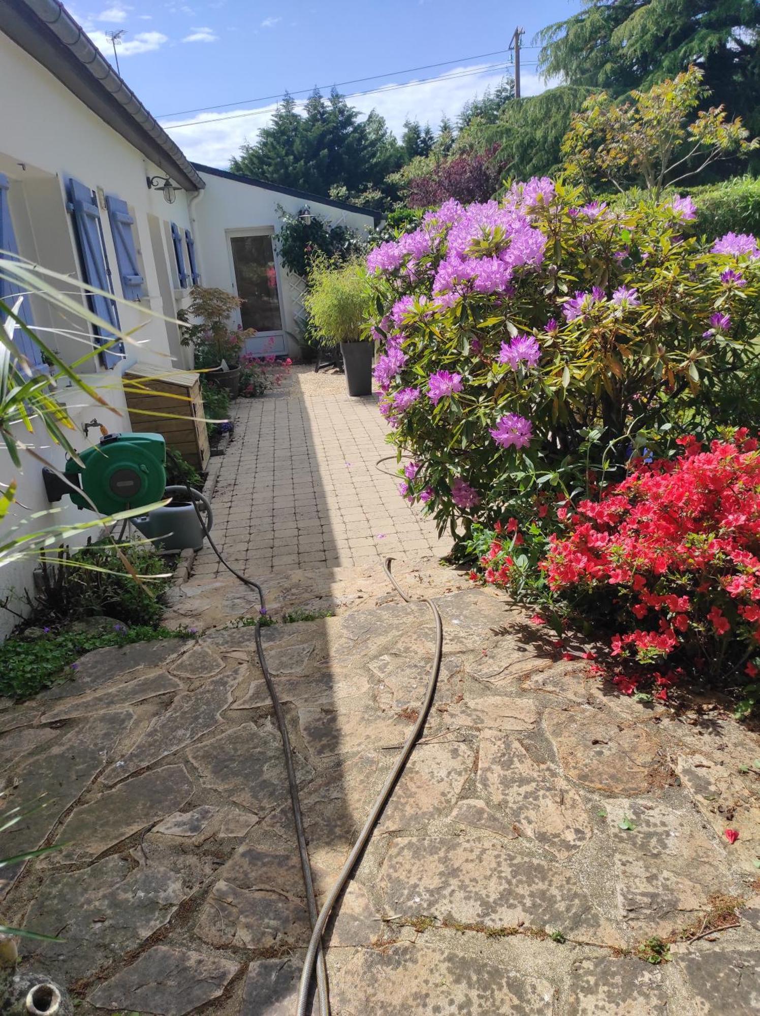Grand Duplex Avec Jardin Apartment *